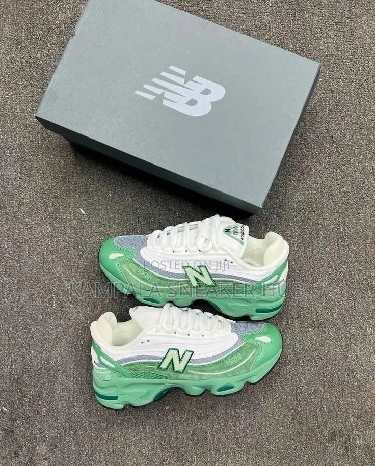 New Balance 1000