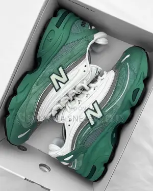 New Balance 1000