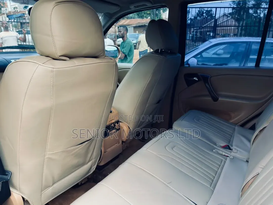 Mercedes-Benz M Class 2004 Gold