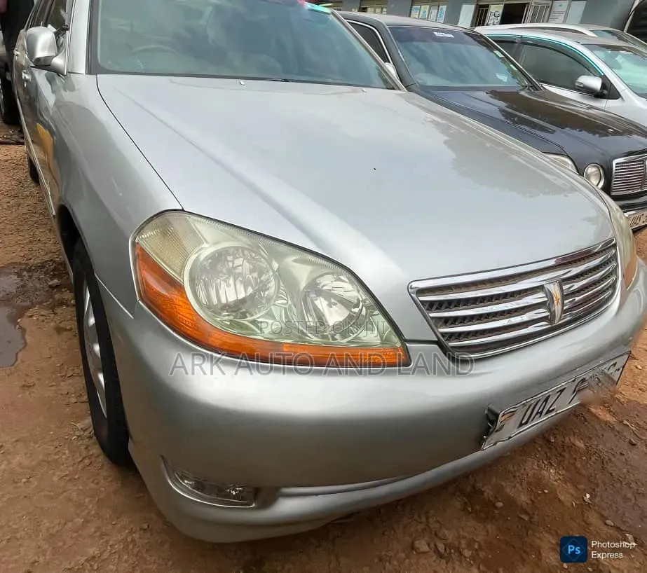 Toyota Mark II 2004 Silver