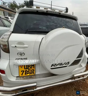 Toyota RAV4 2009 White