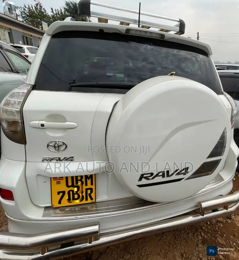 Toyota RAV4 2009 White