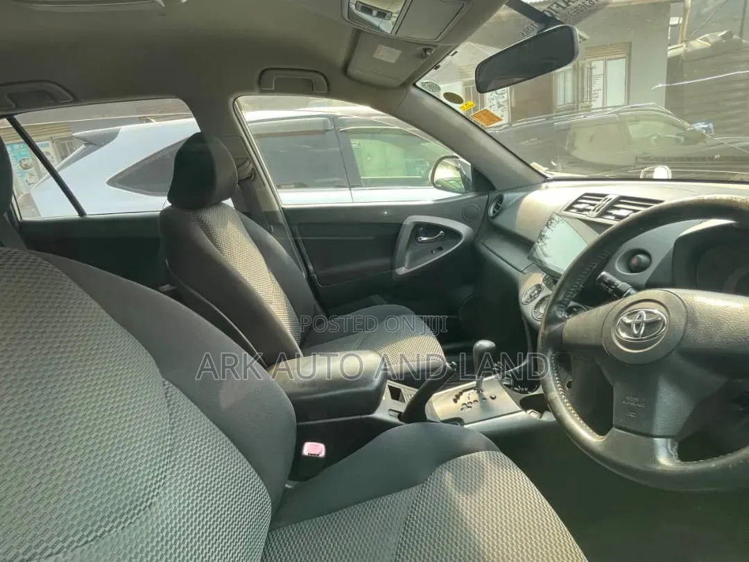 Toyota RAV4 2009 White