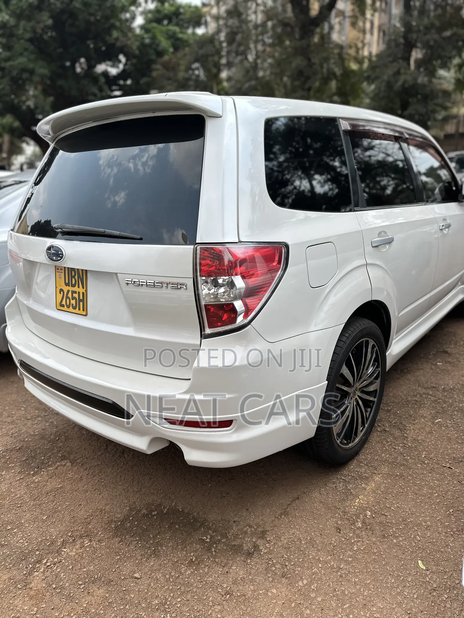 Subaru Forester 2010 Pearl