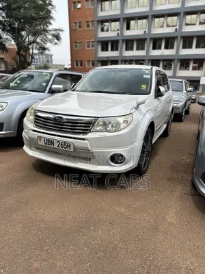 Subaru Forester 2010 Pearl