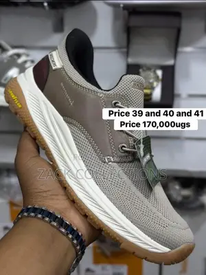 No Shoelace Sketchers