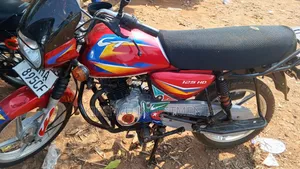 Bajaj CT 125X 2024 Red