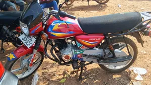 Bajaj CT 125X 2024 Red