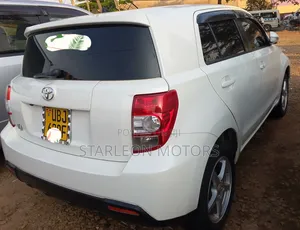 Toyota IST 2010 White