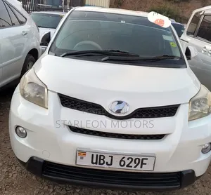 Toyota IST 2010 White