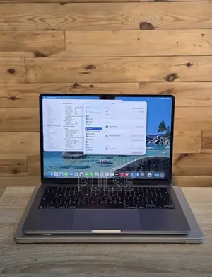 Laptop Apple MacBook Pro 2023 M3 8GB Apple M3 SSD 256GB