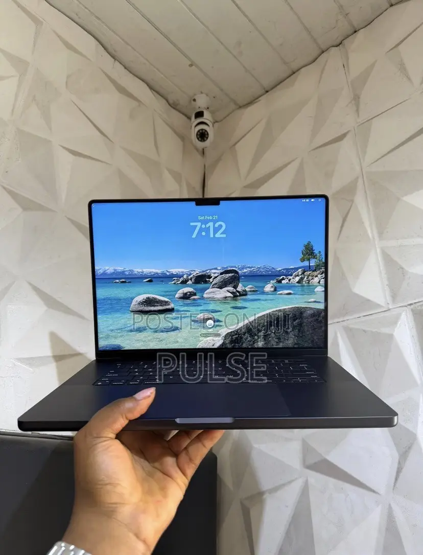 Laptop Apple MacBook Pro 2023 M3 8GB Apple M3 SSD 256GB