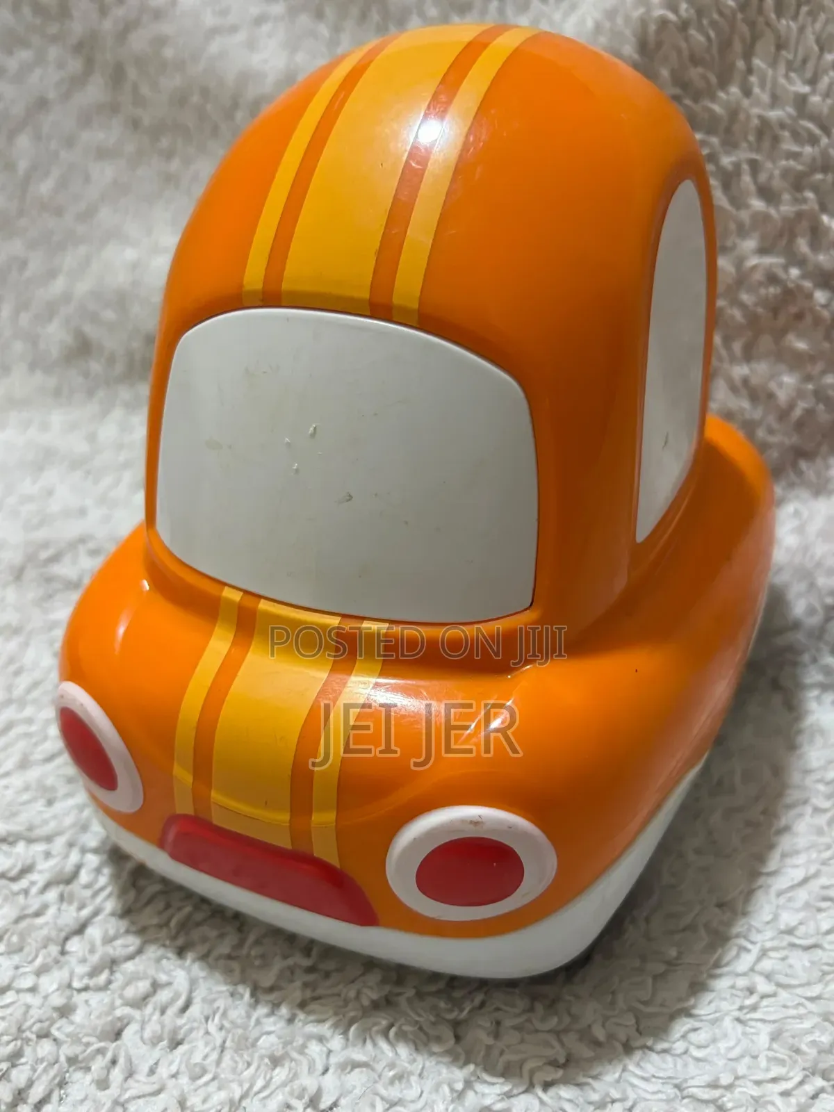 Toy Car Can Move With Sound and Light.