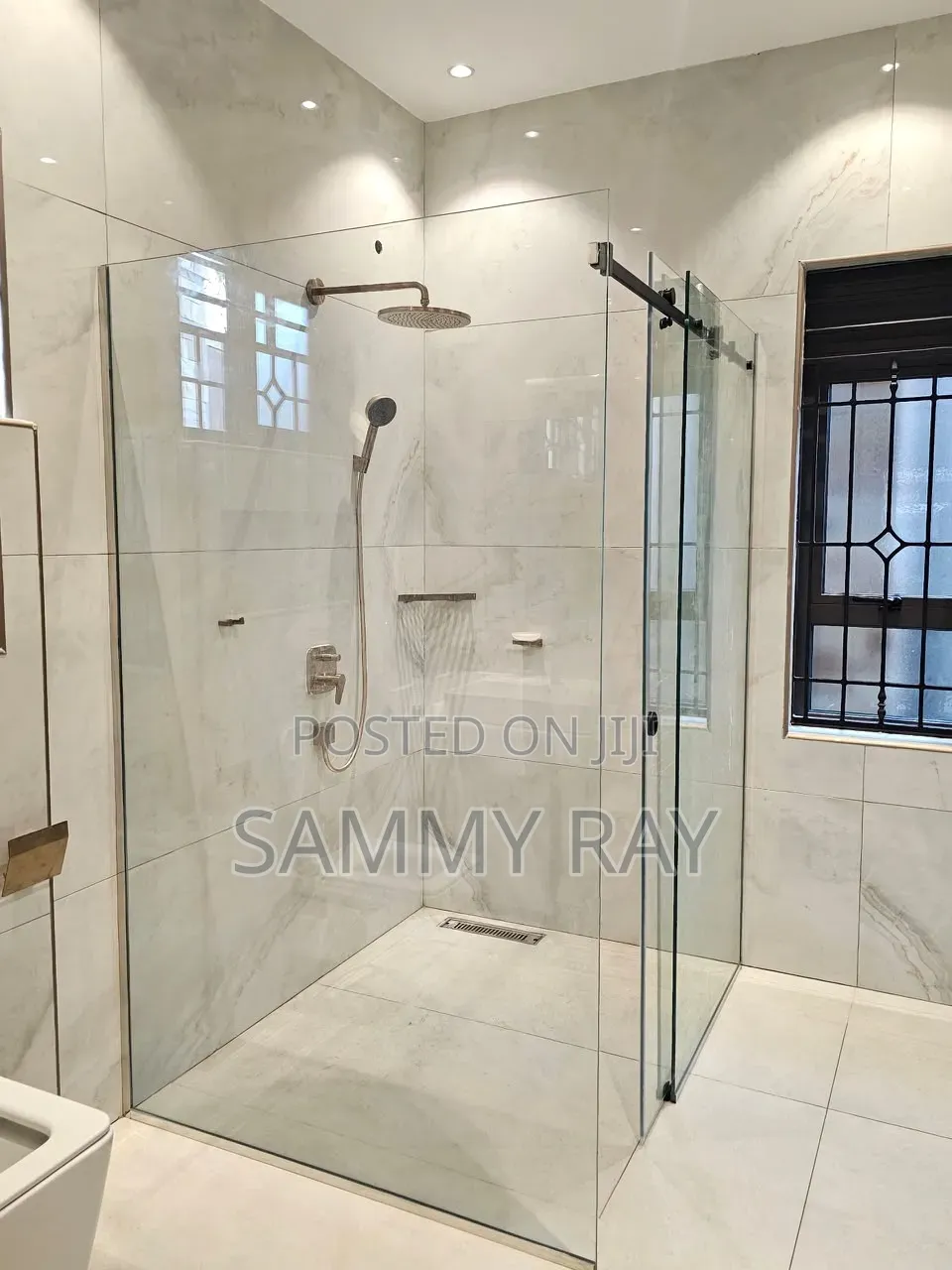 Aluminum Doors N Windows N Shower Carbine