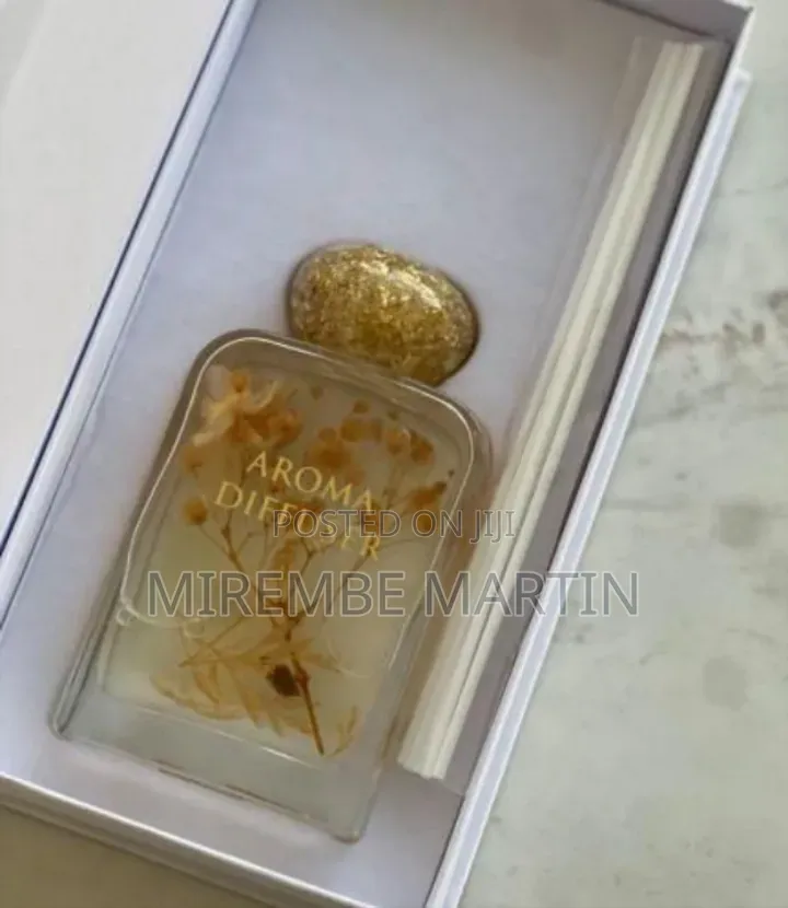 Fragrance Home Diffuser With Natural Elements