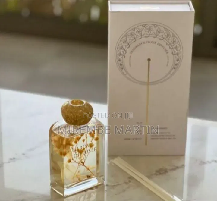 Fragrance Home Diffuser With Natural Elements