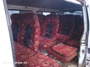 Toyota HiAce 2004 White