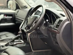 Toyota Land Cruiser 4.6 V8 ZX 2015