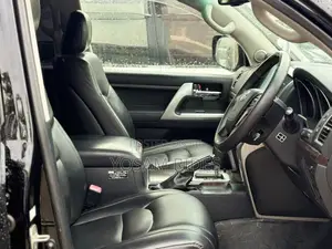 Toyota Land Cruiser 4.6 V8 ZX 2015