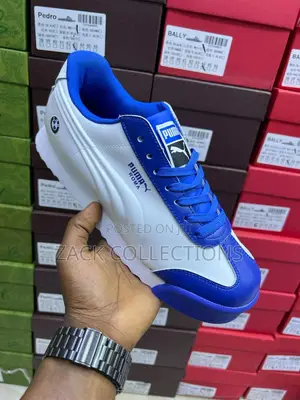 Puma Sneakers