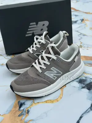 New Balance Sneaker