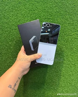 Samsung Galaxy Z Flip6 256 GB Black