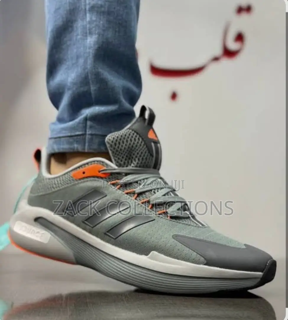 Adidas Sneakers