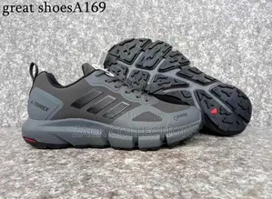 Adidas Sneakers