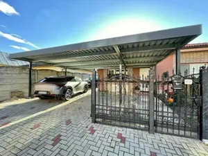 Modern Residential Driveway