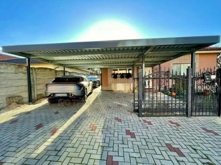 Modern Residential Driveway