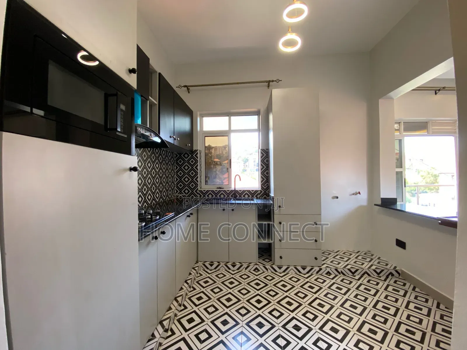 2bdrm Apartment in Muyenga Kironde Road, Central Division for rent
