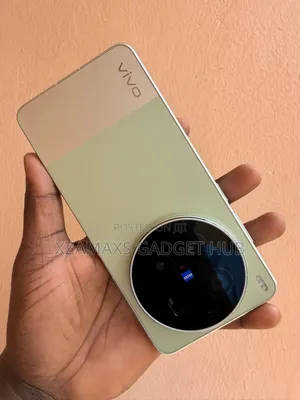 New Vivo X300 Ultra 512 GB Green
