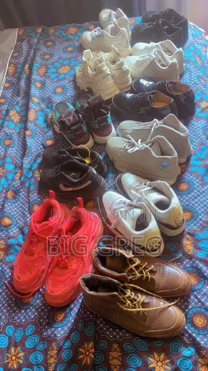 Shoes/Sneakers