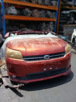 Toyota Rumion Half Cut