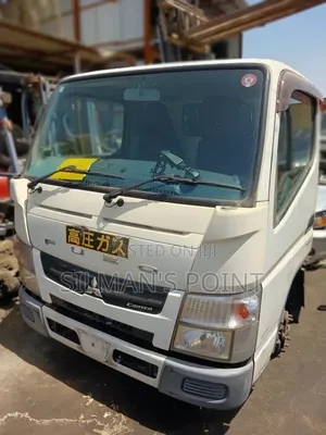 Mitsubishi Fuso Canter Half Cut