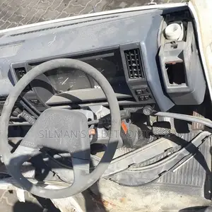 Mitsubishi Fuso Canter Half Cut