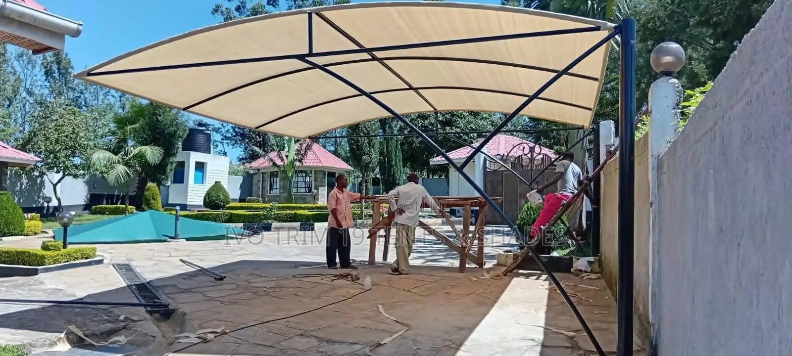 Cantilever Fabric Shade