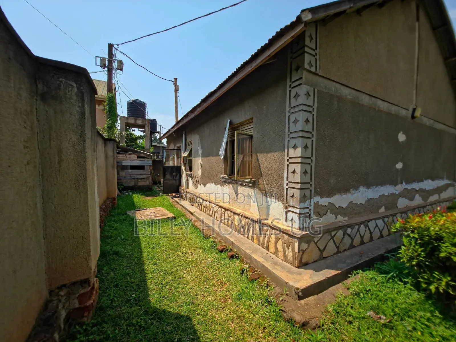 2bdrm House in Kira for sale