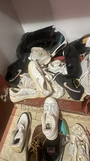 Shoes/Sneakers