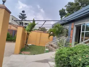 Flat-Slope Permanent Veranda Shade