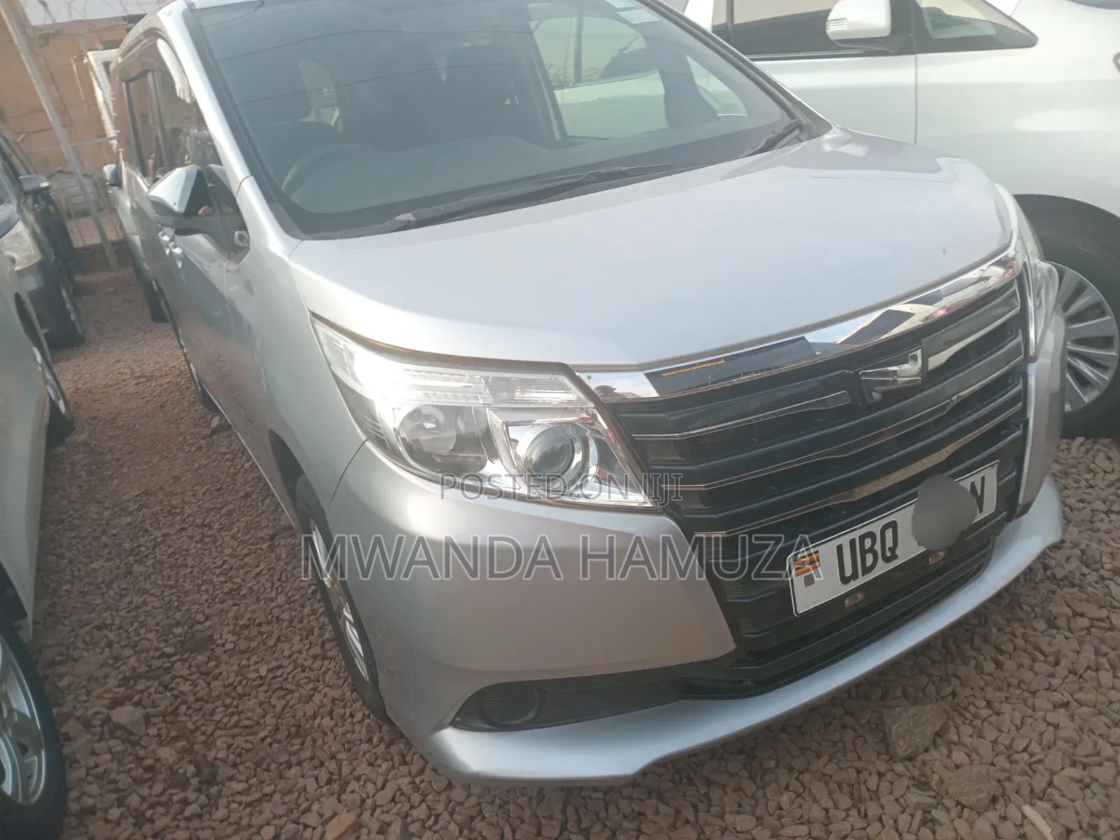 Toyota Noah 2014 Silver