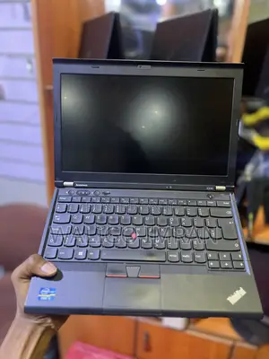 Laptop Lenovo ThinkPad X230 4GB Intel Core i5 HDD 250GB