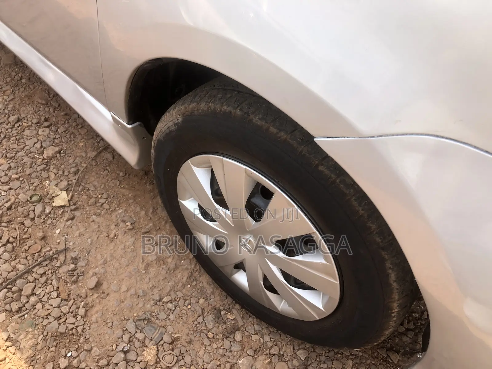 Toyota Sienta 2007 Silver