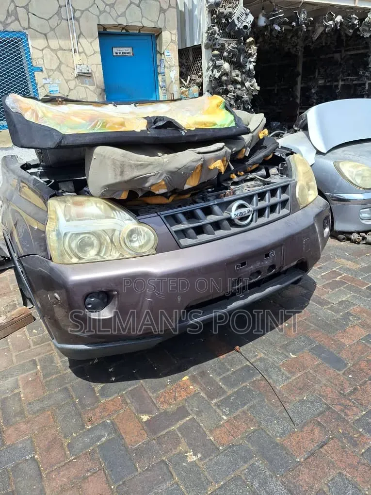 Nissan X-Trail Complete Half Cut