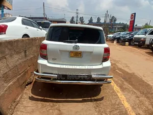 Toyota IST 2010 White