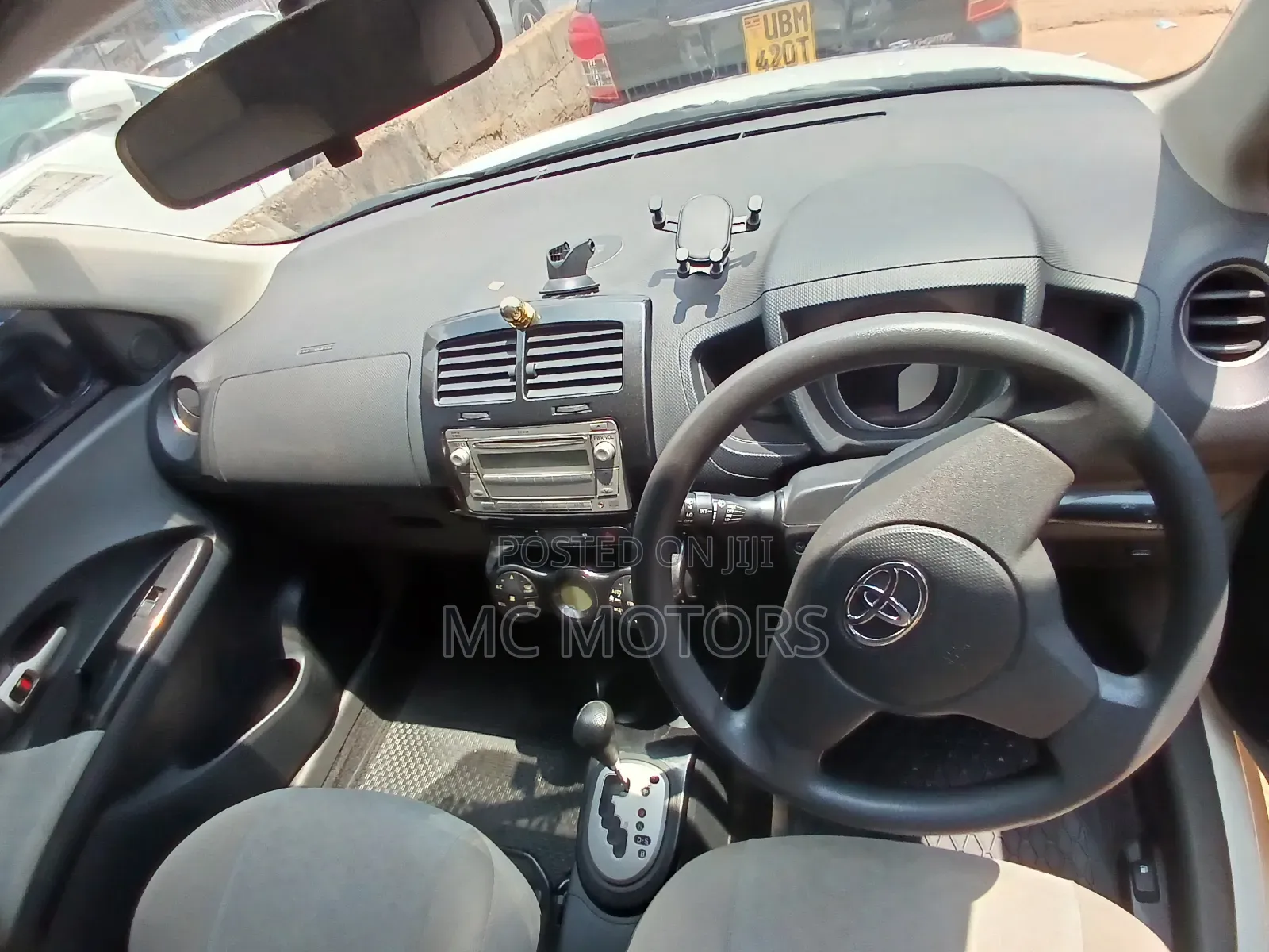Toyota IST 2010 White