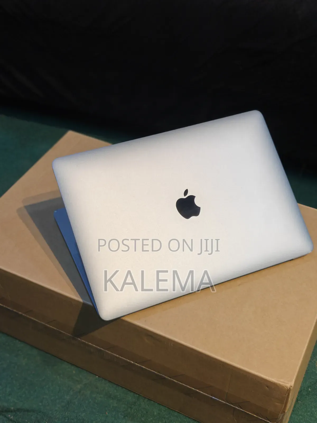 New Laptop Apple MacBook Air 2020 M1 8GB Apple M1 SSD 256GB