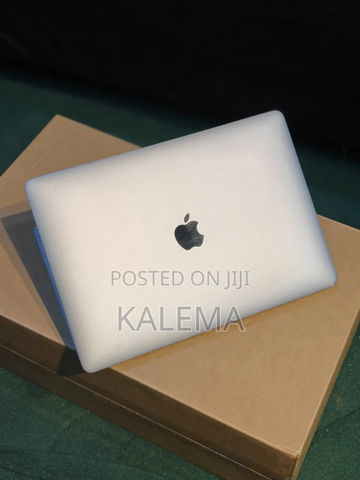 New Laptop Apple MacBook Air 2020 M1 8GB Apple M1 SSD 256GB