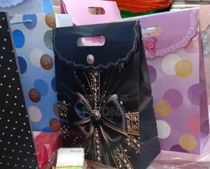 Gift Bag Carriers