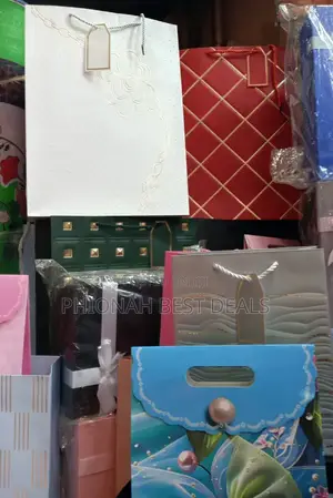 Gift Bag Carriers
